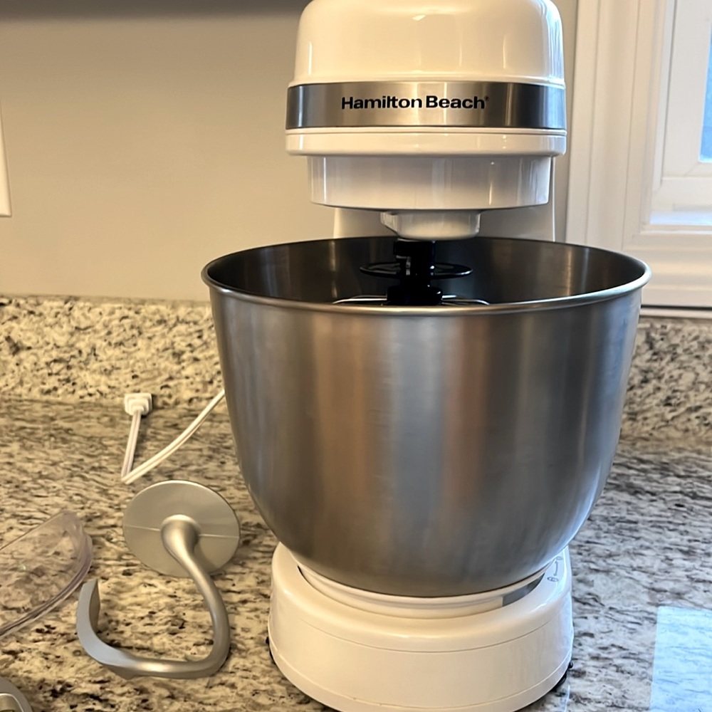 Hamilton Beach Stand Mixer-White